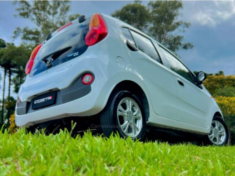 CHERY - QQ - 2018/2018 - Branca - R$ 34.900,00