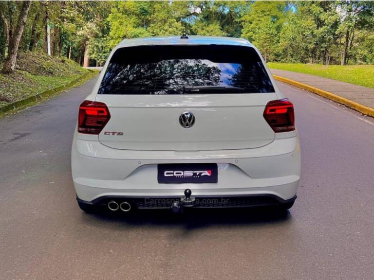 VOLKSWAGEN - POLO - 2021/2021 - Branca - R$ 114.000,00