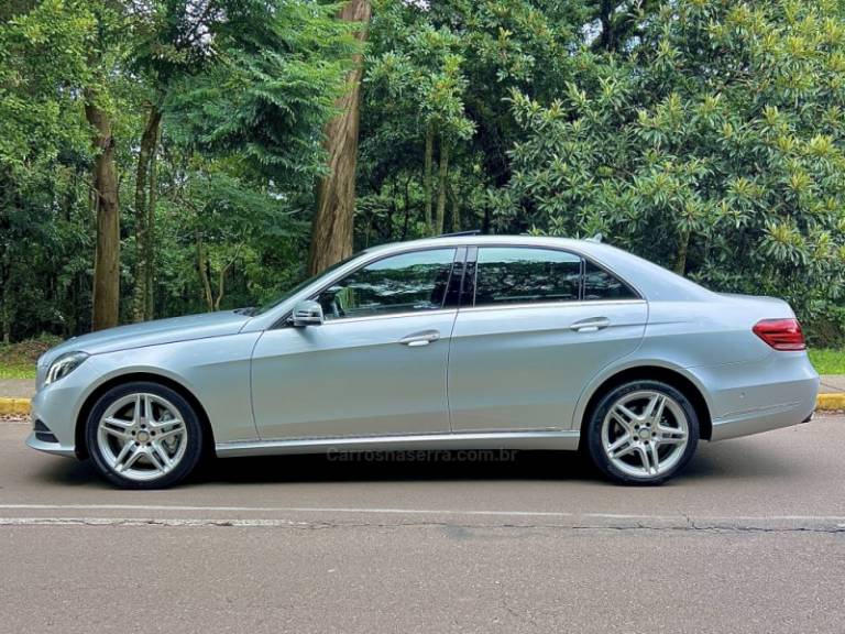 MERCEDES-BENZ - E 400 - 2016/2016 - Prata - R$ 189.900,00